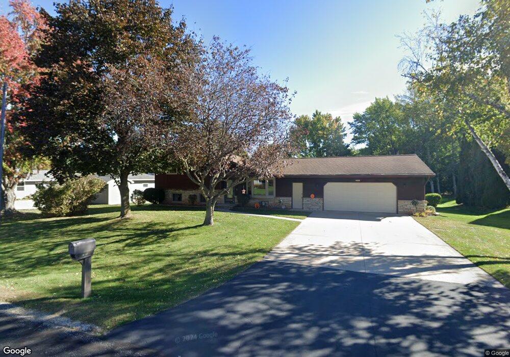 N9618 Otte Ct, Appleton, WI 54915 - photo 1