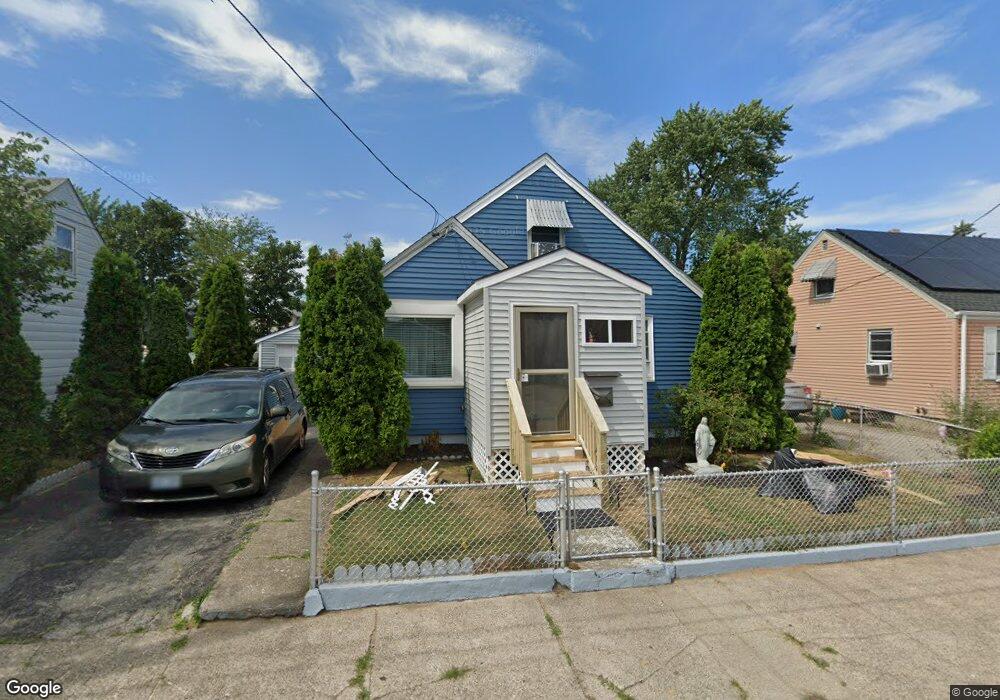 64 Ferris St unit 1, Pawtucket, RI 02861 - photo 1