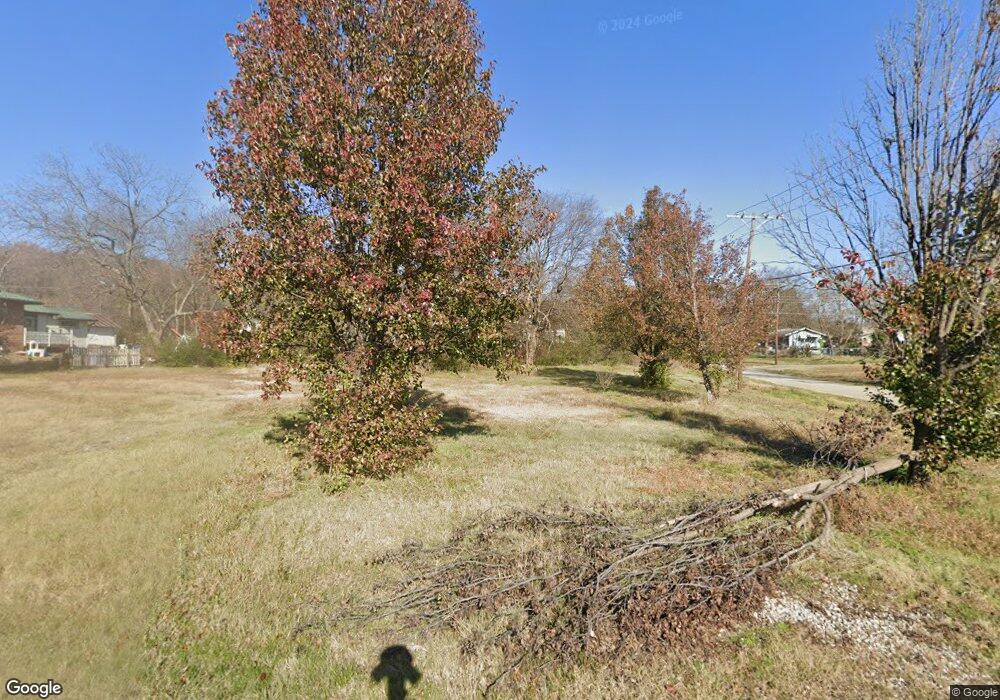 112 E Smith St, Henryetta, OK 74437 - photo 1