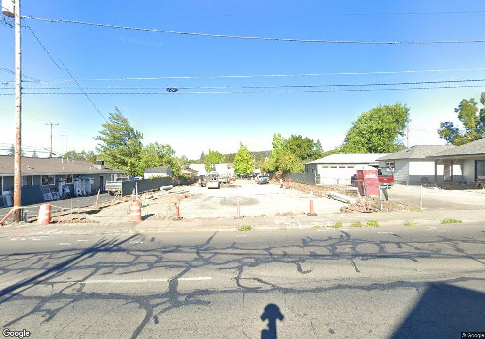 1308 NE 7th St, Grants Pass, OR 97526 - photo 1