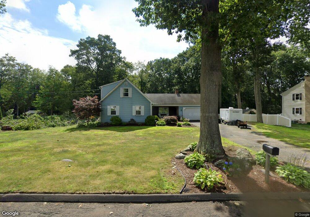 124 Longview Cir, Ludlow, MA 01056 - photo 1