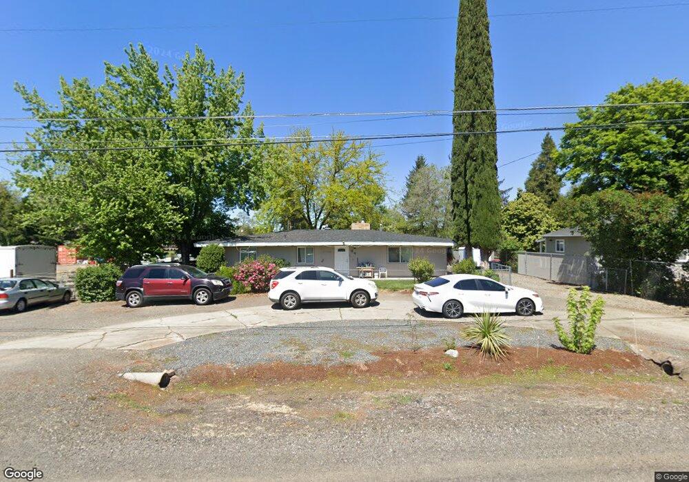 847 Lawnsdale Rd, Medford, OR 97504 - photo 1