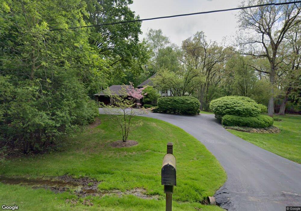 4740 Stoneleigh Rd, Bloomfield Hills, MI 48302 - photo 1