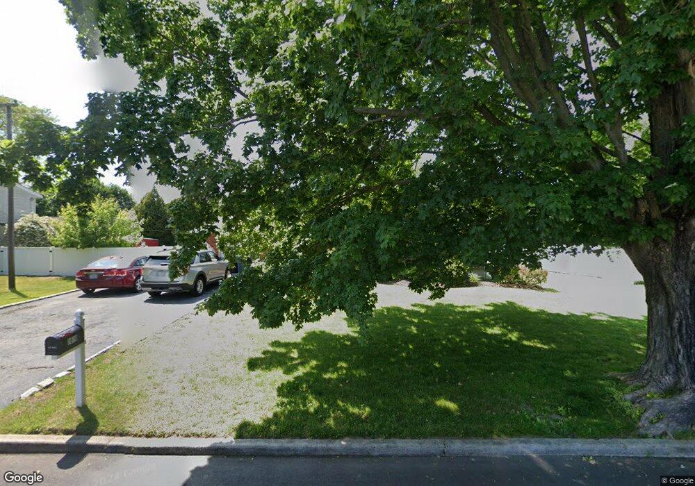 1019 Commack Rd, Dix Hills, NY 11746 - photo 1