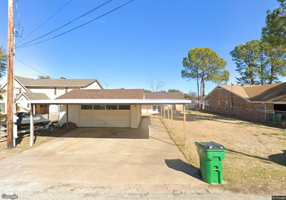 4611 Marina Ct, Granbury, TX 76049 - photo 1