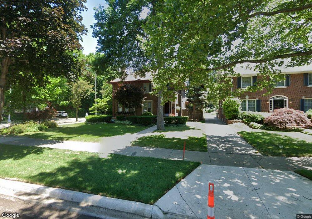 622 Rivard Blvd, Grosse Pointe, MI 48230 - photo 1