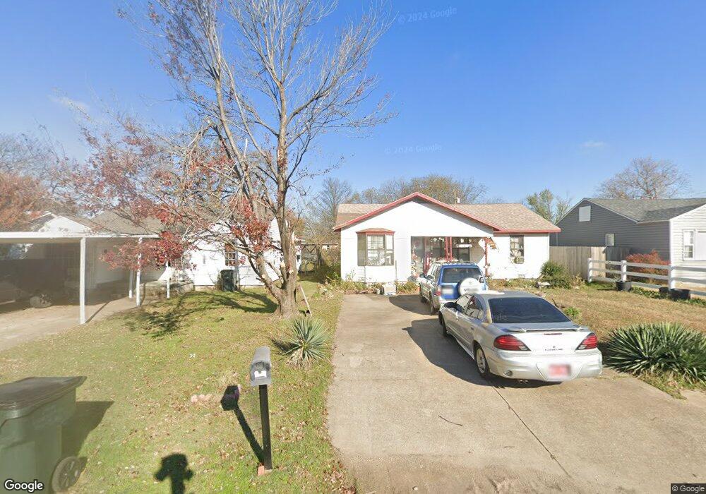 908 Summitt St, Henryetta, OK 74437 - photo 1