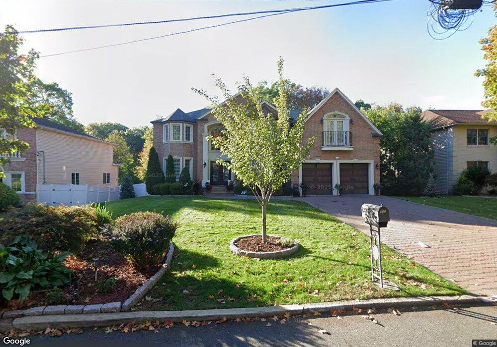 547 Burlington St, Paramus, NJ 07652 - photo 1