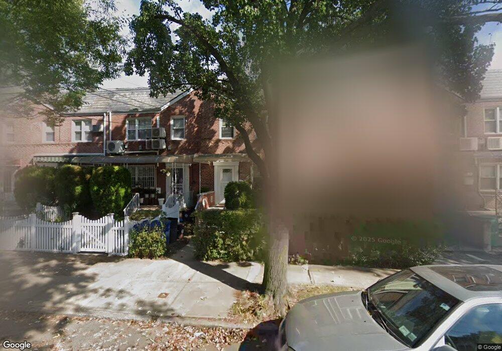 7527 167th St, Fresh Meadows, NY 11366 - photo 1