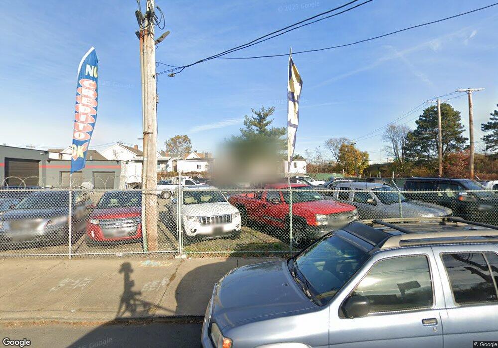 298 Grand St unit 2, Bridgeport, CT 06604 - photo 1