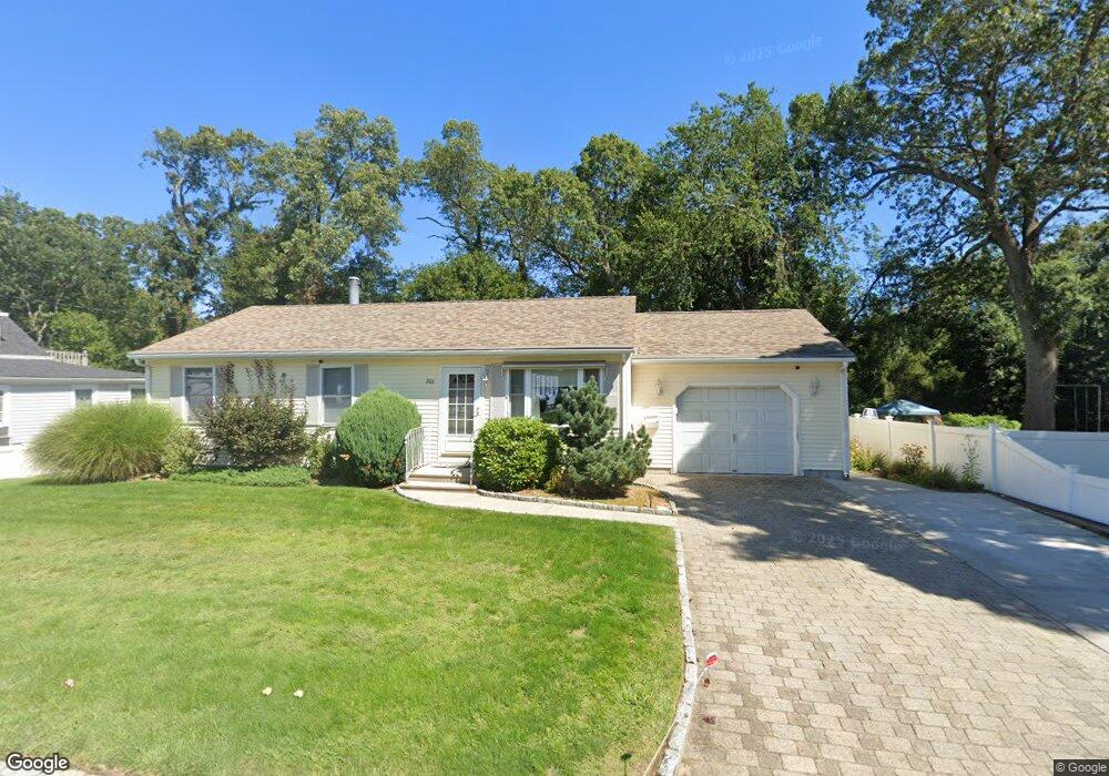 206 Sumner Ave, Warwick, RI 02888 - photo 1
