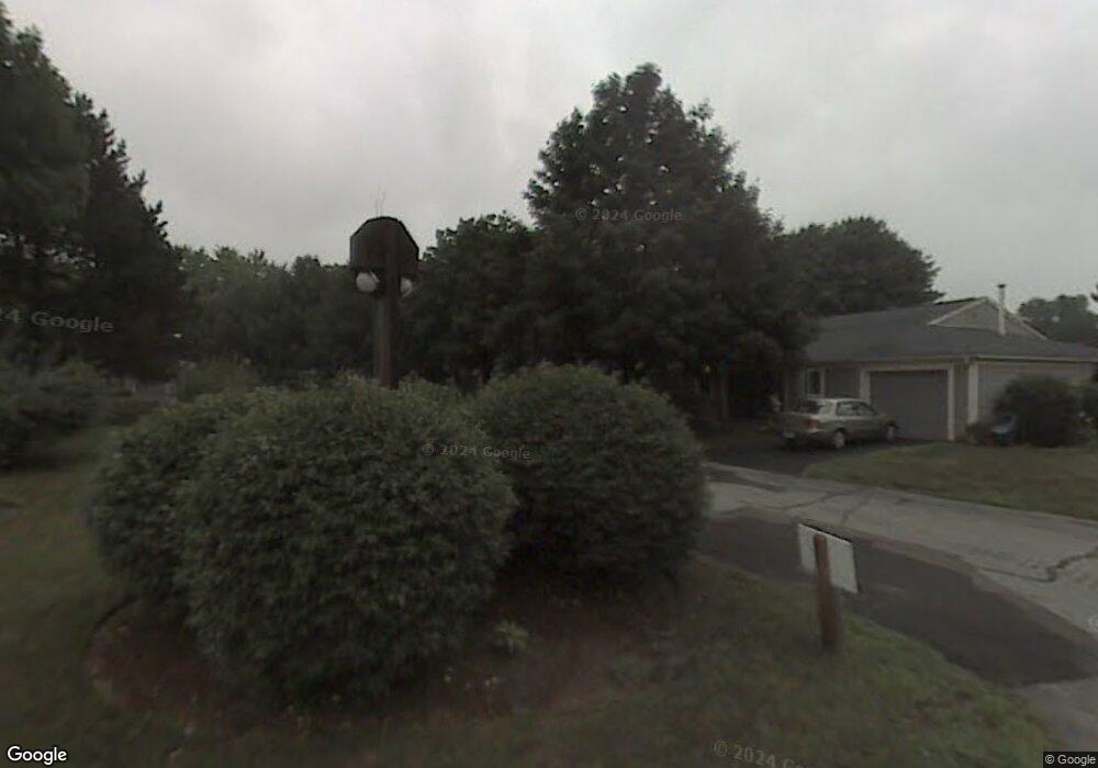 82 Walden Pond Dr, Nashua, NH 03064 - photo 1