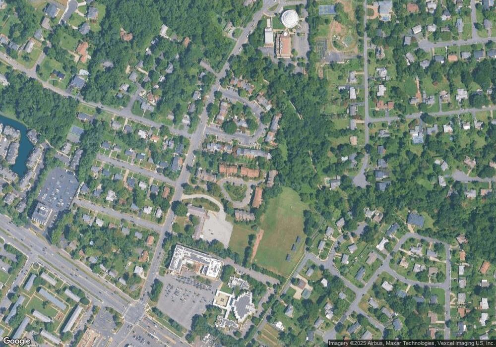 5914 Munson Ct, Falls Church, VA 22041 - photo 1