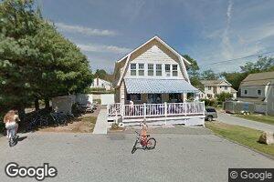 35 Nehantic Dr, Niantic, CT 06357