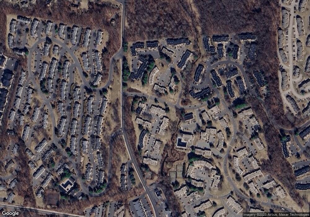 32 Hemlock Ct, Cromwell, CT 06416 - photo 1