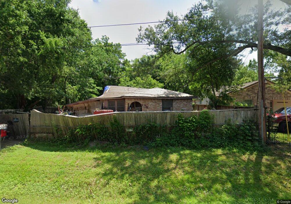 9016 Peachtree St, Houston, TX 77016 - photo 1