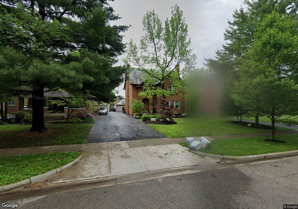 2467 Sherwood Rd, Columbus, OH 43209 - photo 1