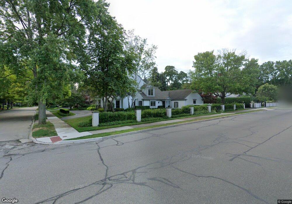 39 Waverly Ln, Grosse Pointe Farms, MI 48236 - photo 1