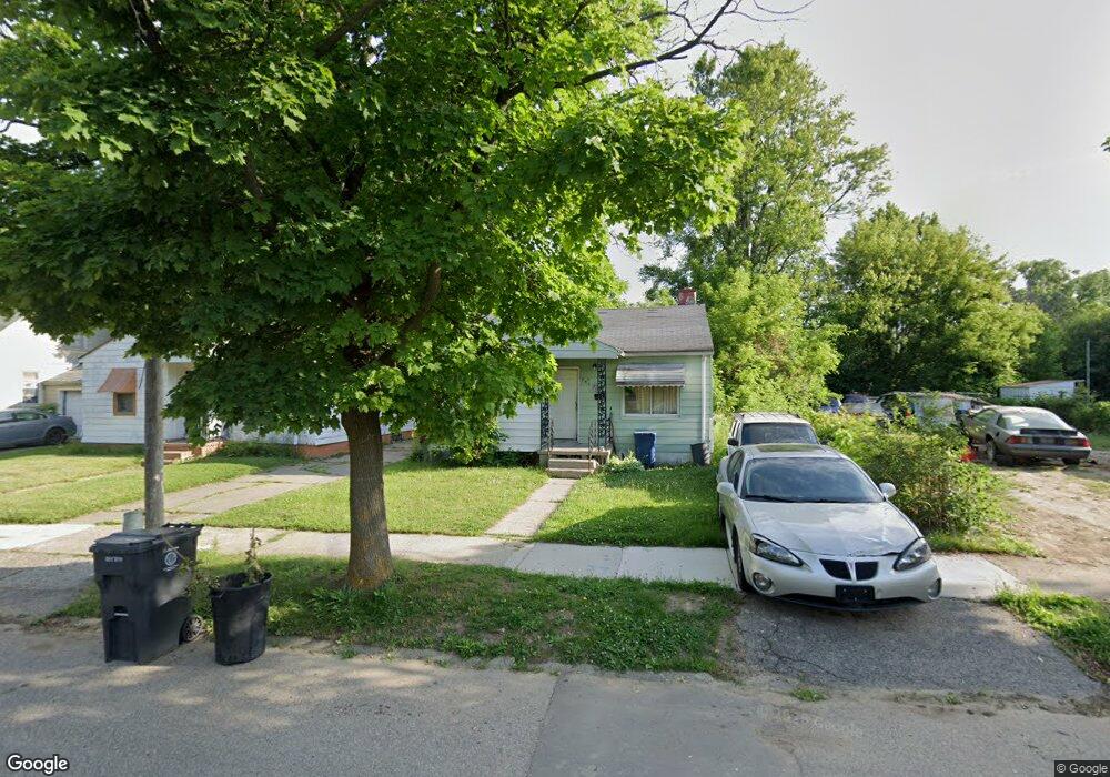 241 E Alma Ave, Flint, MI 48505 - photo 1