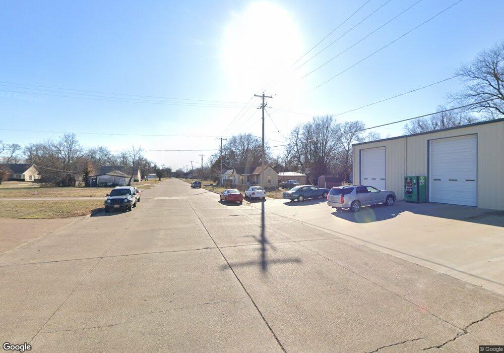 415 S 22nd St, Parsons, KS 67357 - photo 1