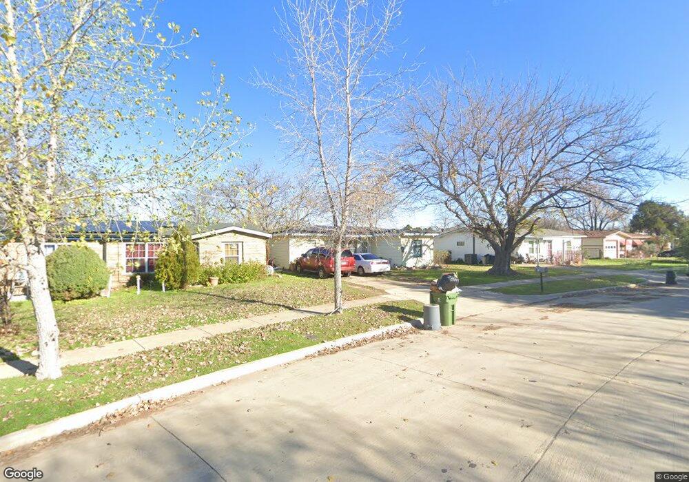 503 Greenway Dr, Hurst, TX 76053 - photo 1