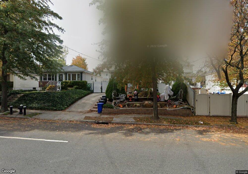 974 Drumgoole Rd W, Staten Island, NY 10312 - photo 1