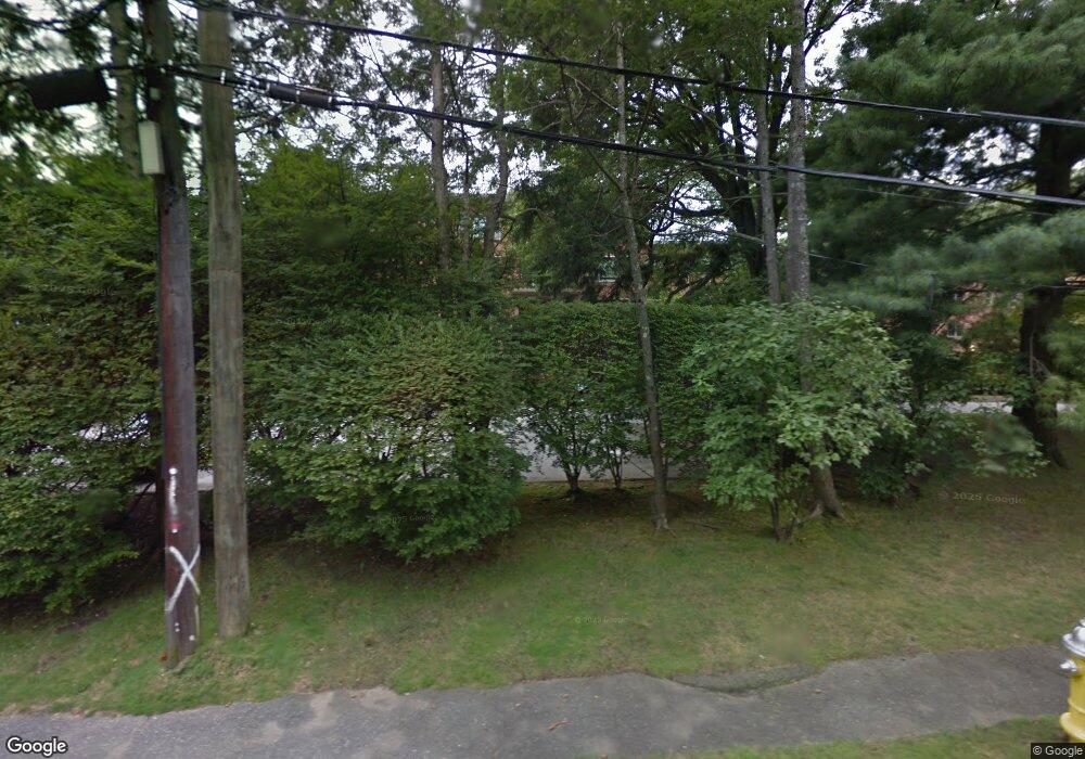 636 Steamboat Rd unit 3C, Greenwich, CT 06830 - photo 1