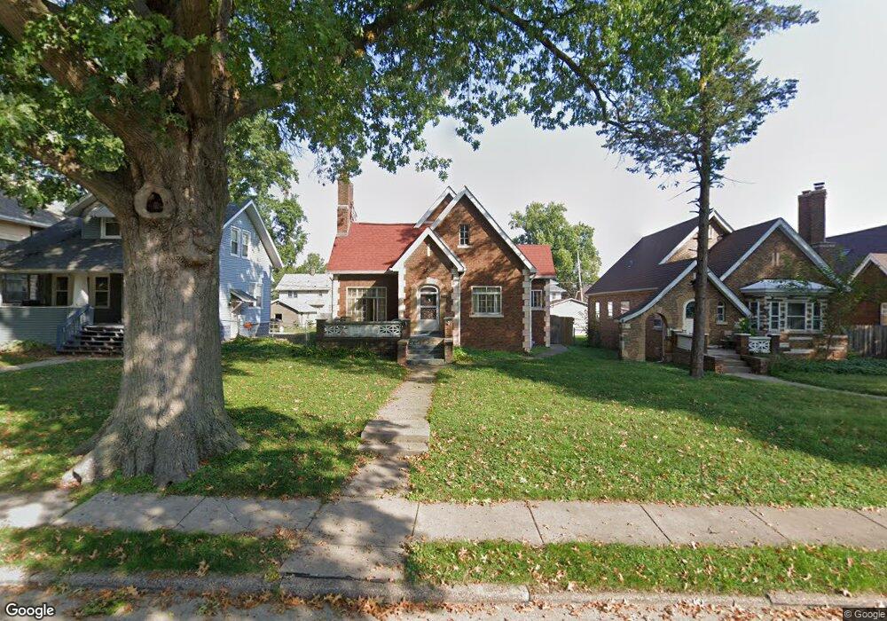 1112 W 16th St, Davenport, IA 52804 - photo 1