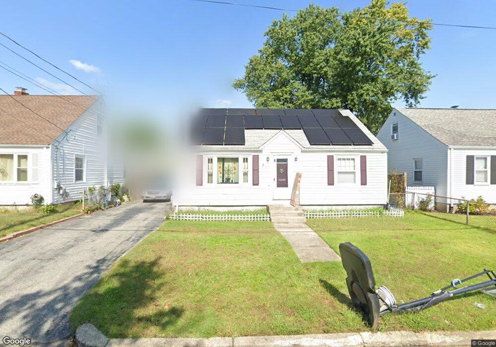 90 Martin St, Pawtucket, RI 02861 - photo 1