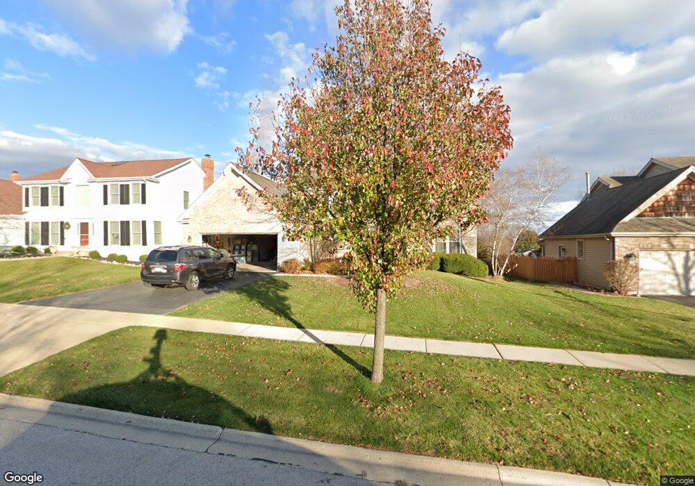 321 Fieldcrest Dr, Algonquin, IL 60102 - photo 1