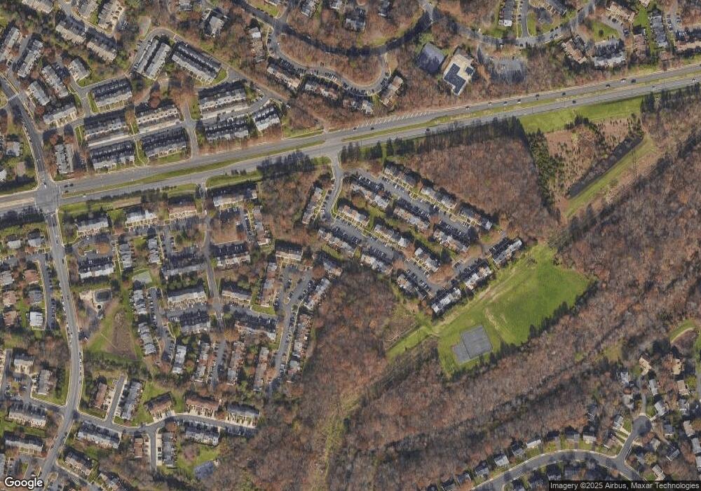 13871 Laura Ratcliff Ct, Centreville, VA 20121 - photo 1