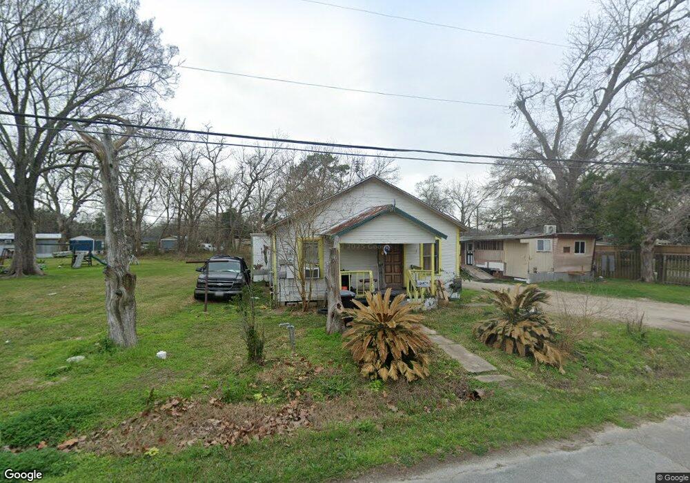 204 S 7th St, Alvin, TX 77511 - photo 1