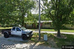 107 S Putnam St, Moweaqua, IL 62550