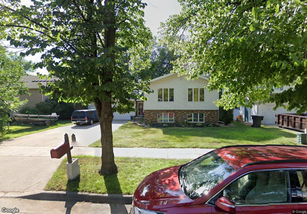 1202 S 21st St, Grand Forks, ND 58201 - photo 1