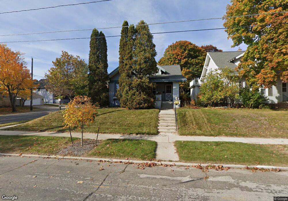 904 N 9th St, Manitowoc, WI 54220 - photo 1