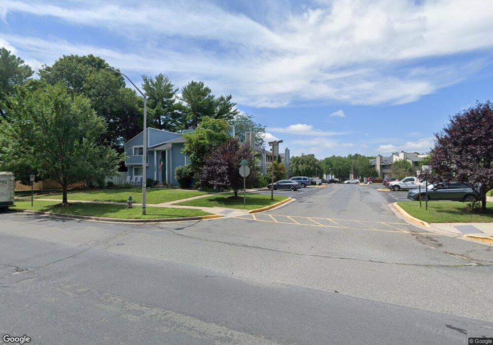 18475 Stone Hollow Dr, Germantown, MD 20874 - photo 1