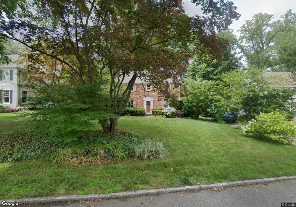 157 Circle Dr, Manhasset, NY 11030 - photo 1