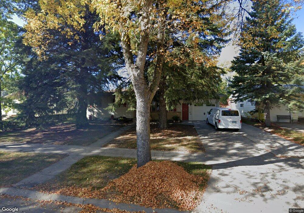 1110 S 19th St, Grand Forks, ND 58201 - photo 1