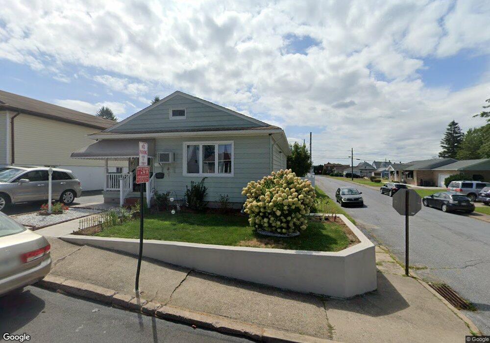 724 Mckinley St, Hazleton, PA 18201 - photo 1