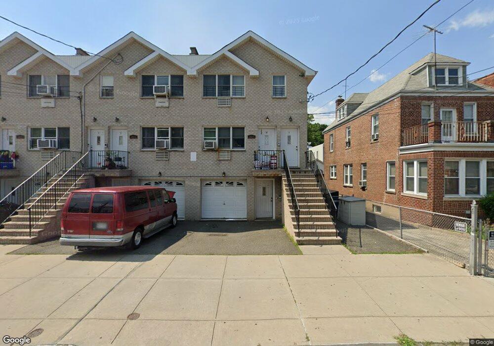 3617 Corlear Ave, Bronx, NY 10463 - photo 1
