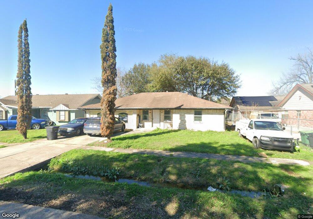 711 Hurley St, Houston, TX 77022 - photo 1