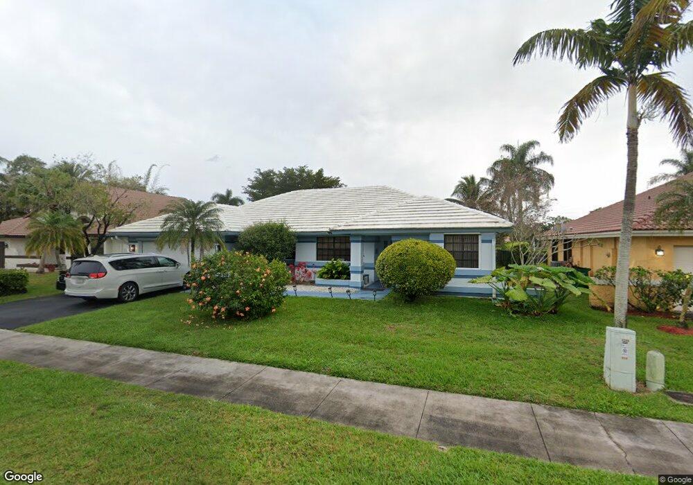 2230 SW 97th Ln, Davie, FL 33324 - photo 1