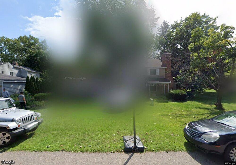 7441 Honeysuckle Rd, West Bloomfield, MI 48324 - photo 1