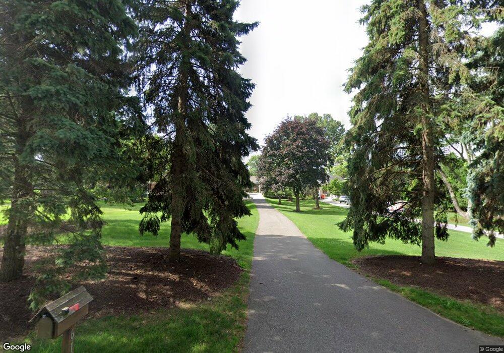 6145 Upper Straits Blvd, West Bloomfield, MI 48324 - photo 1