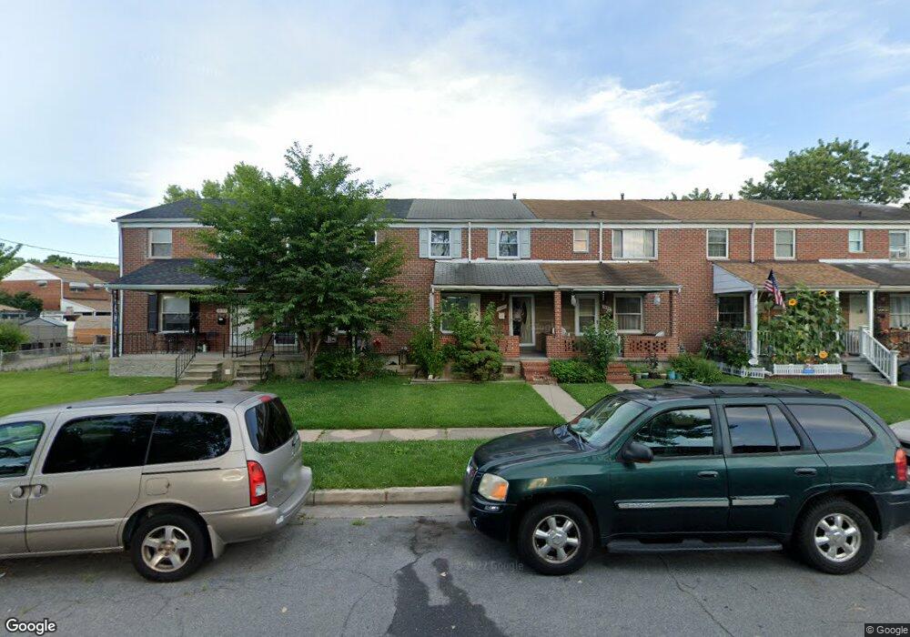 1051 Foxcroft Ln, Essex, MD 21221 - photo 1