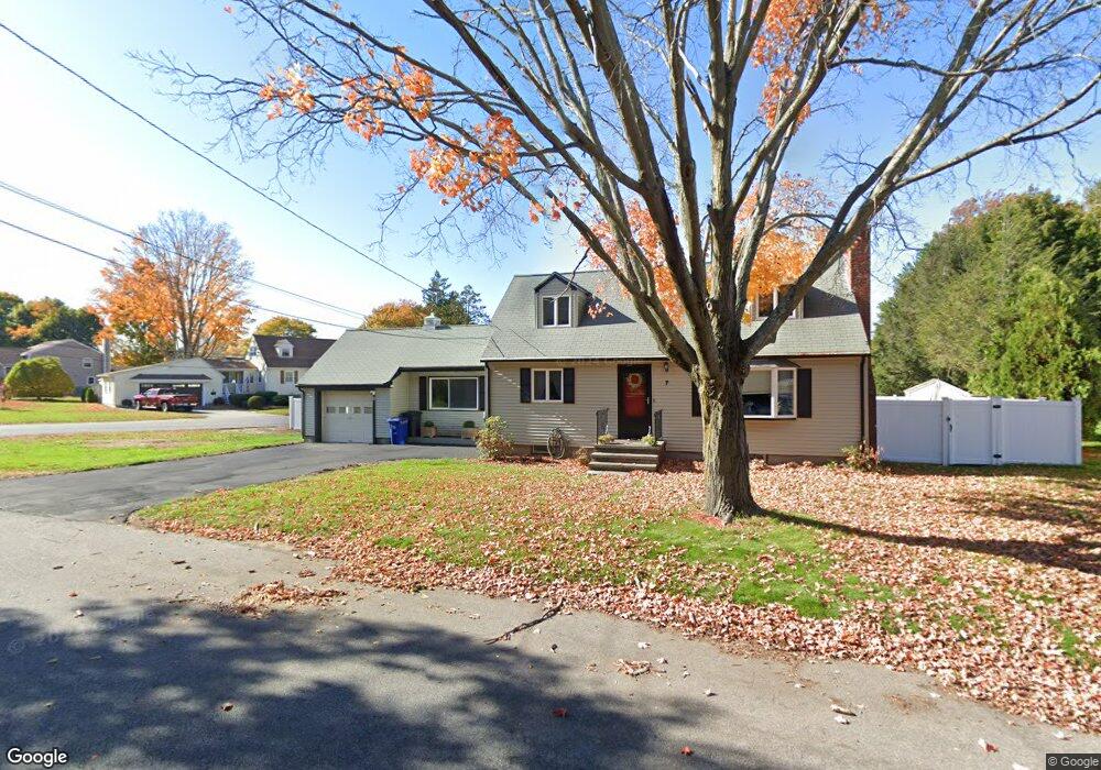 7 Janice Ln, Stoneham, MA 02180 - photo 1