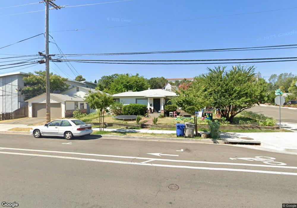 908 West St, Redding, CA 96001 - photo 1