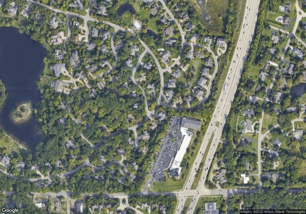 4711 Overton Cove, Bloomfield Hills, MI 48302 - photo 1