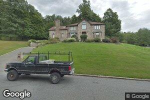 2 Pine Glen Dr, Blauvelt, NY 10913