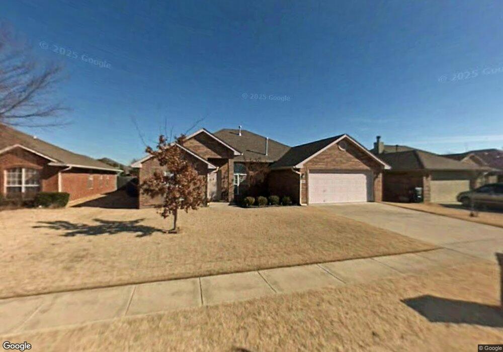 4113 Gyrfalcon Dr, Norman, OK 73072 - photo 1